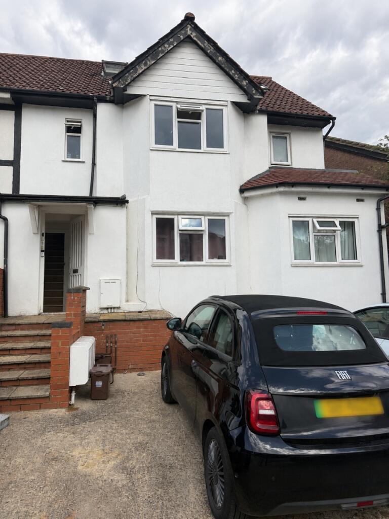 Main image of property: Flat 1 Renters Avenue, London NW4 3RD