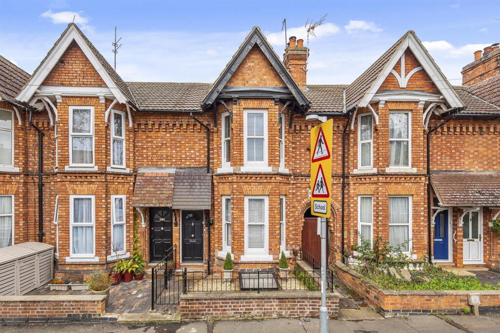 Main image of property: Broadway, Kettering NN15