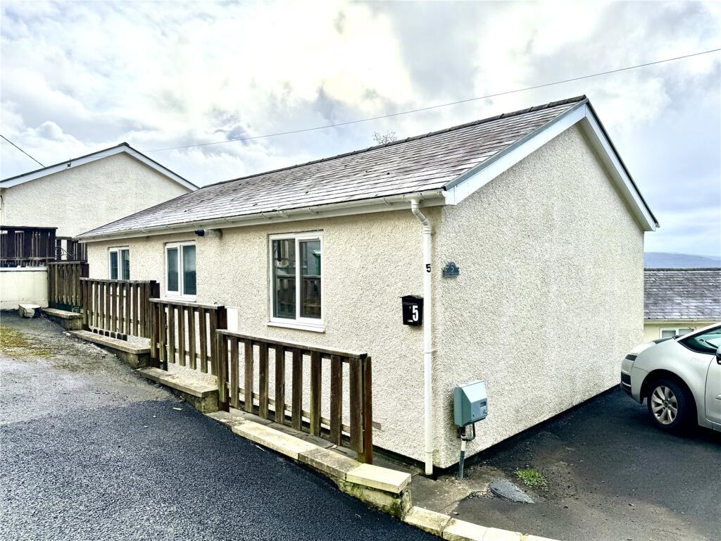 Main image of property: Plas Panteidal, Aberdovey/Aberdyfi, Gwynedd, LL35