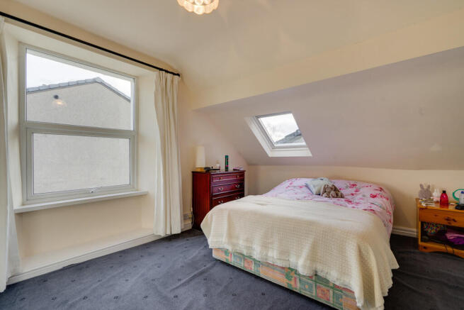 Flat 2: Bedroom 1