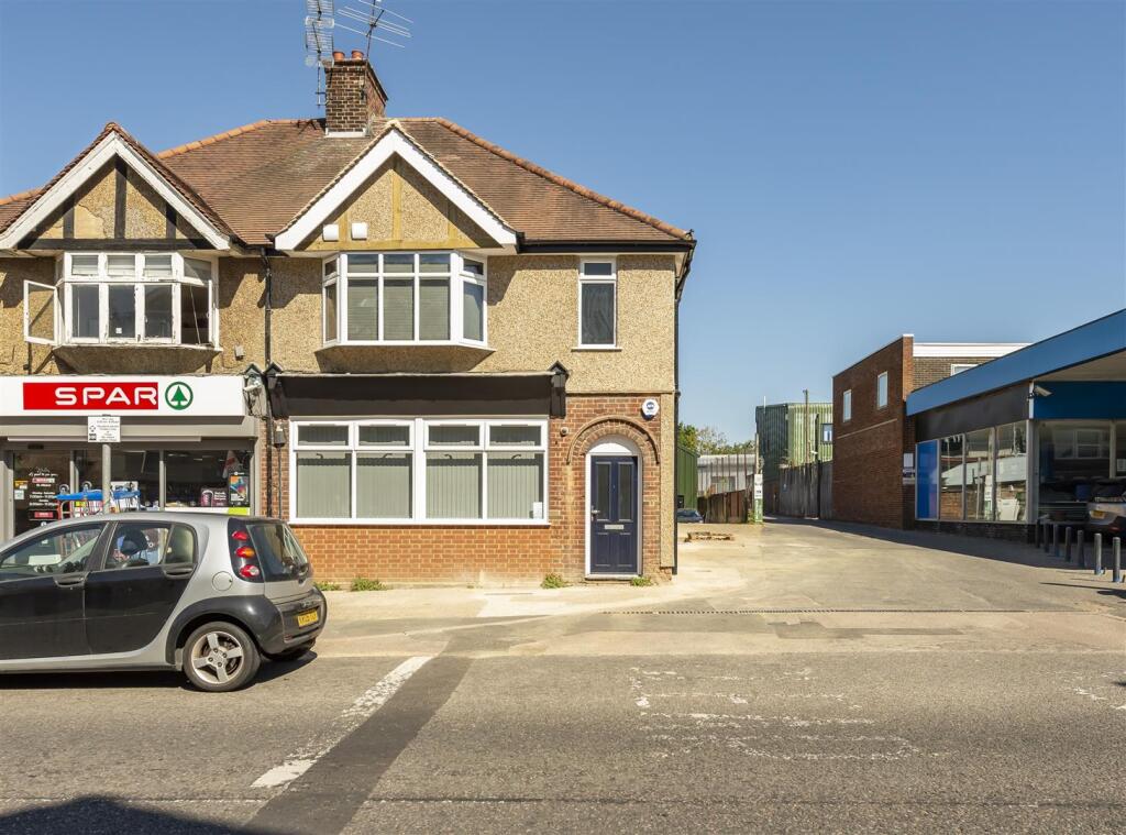 Main image of property: Hatfield Road, St. Albans