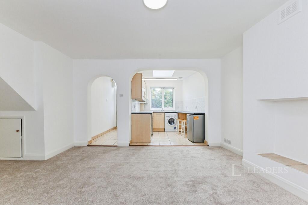 Main image of property: Craddocks Parade, Ashtead, Surrey, KT21