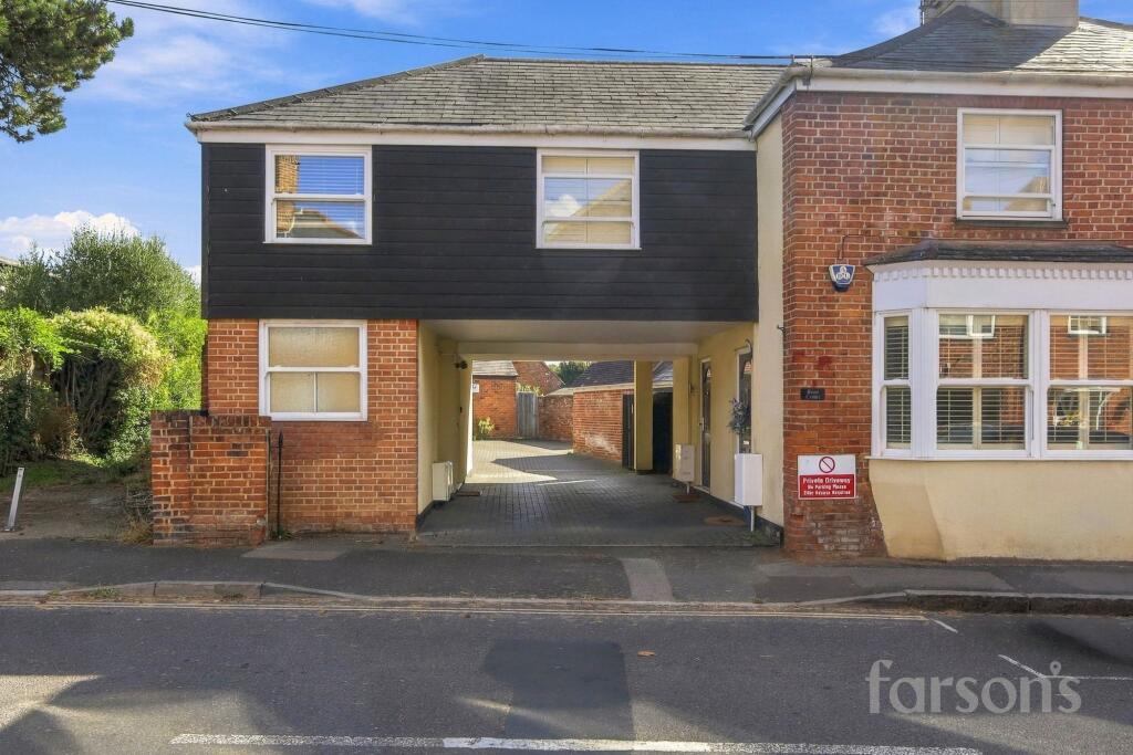 Main image of property: High Street, Ingatestone, CM4