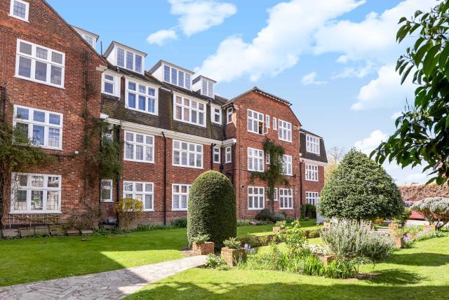 Main image of property: The Gateways, Park Lane, Surrey, TW9