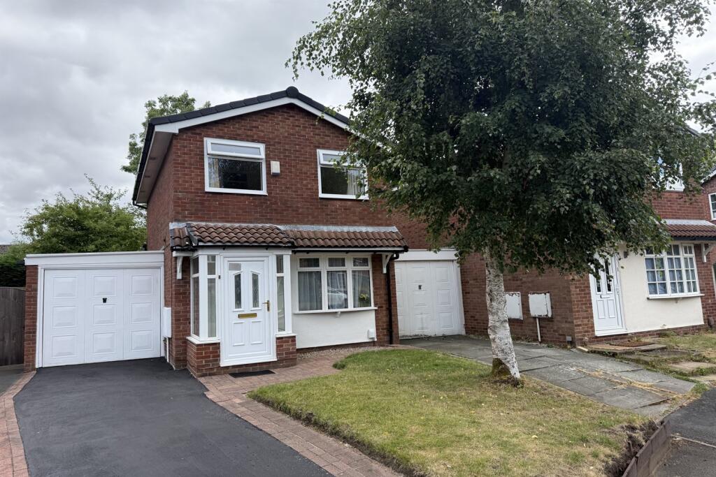 Main image of property: Morton Close, Old Hall,  Warrington, WA5  8QH