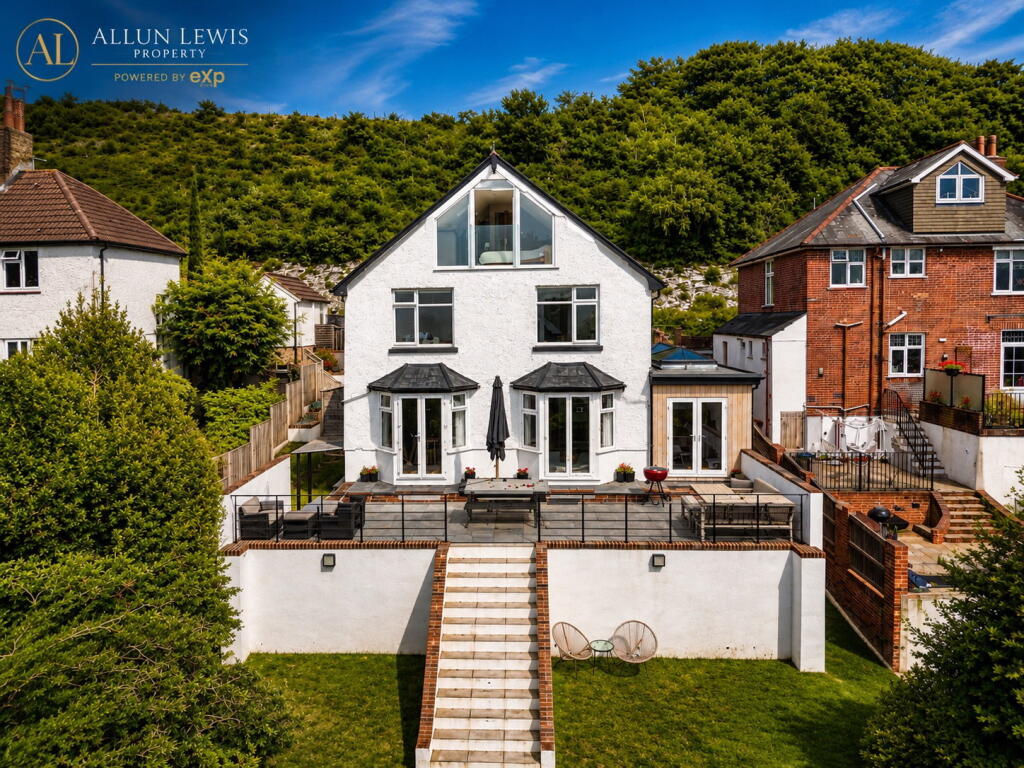 Main image of property: London Road, River, Dover, CT17 0SF