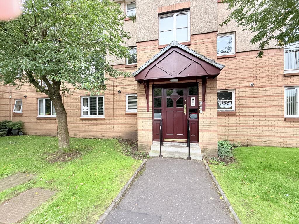 Main image of property: 22 Queens Court, Stenhousemuir, Larbert, FK5 4BS