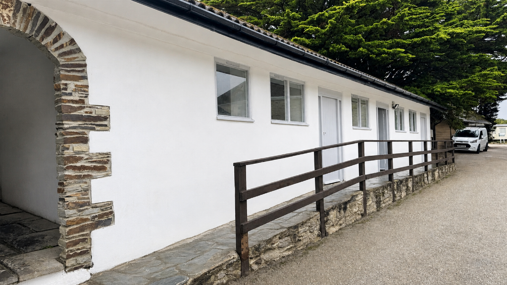 Main image of property: TR8