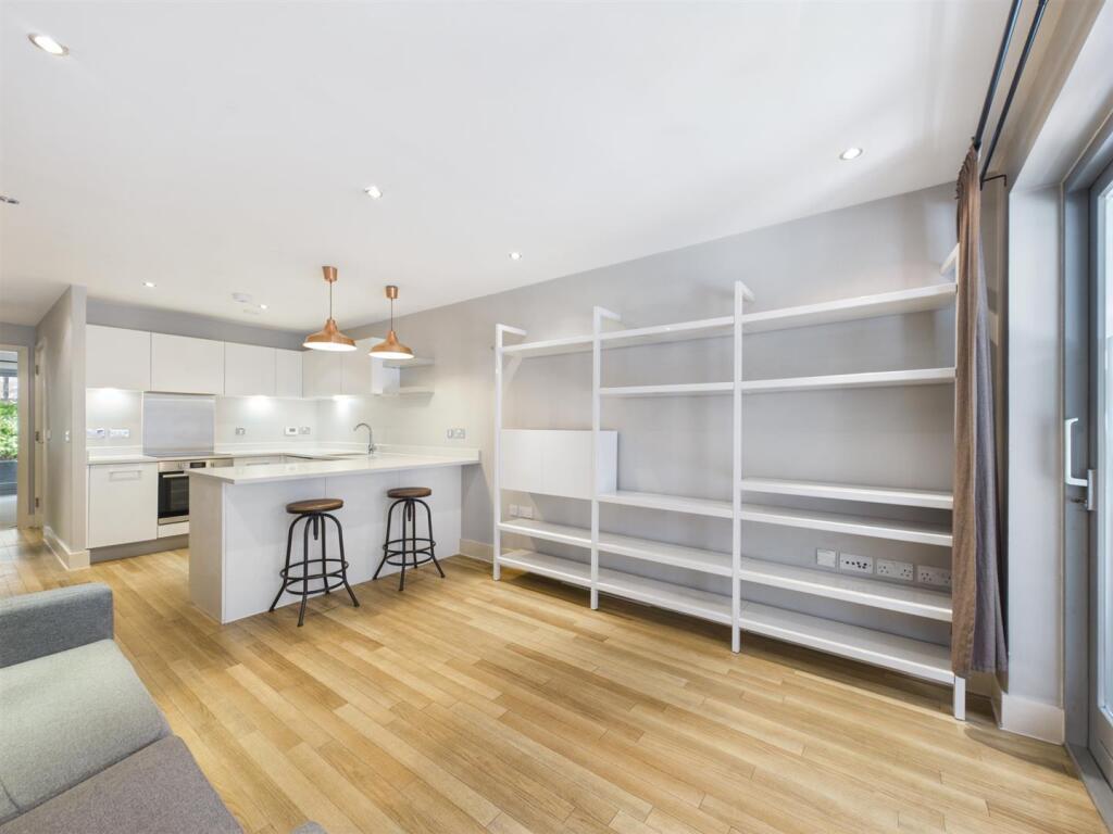 Main image of property: Mansford Street, Bethnal Green, E2
