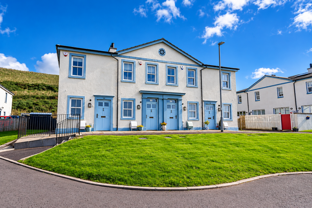 Main image of property: 20 Montgomerie View, West Kilbride, KA23 9FG