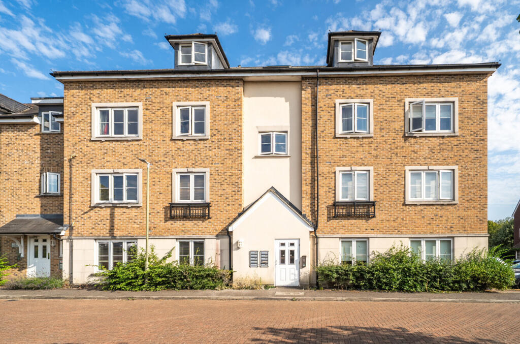 Main image of property: Allington Close, Farnham, Surrey, GU9