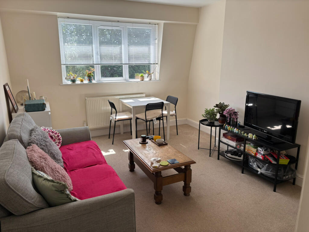 Main image of property: 51 Wentworth Road, NW11