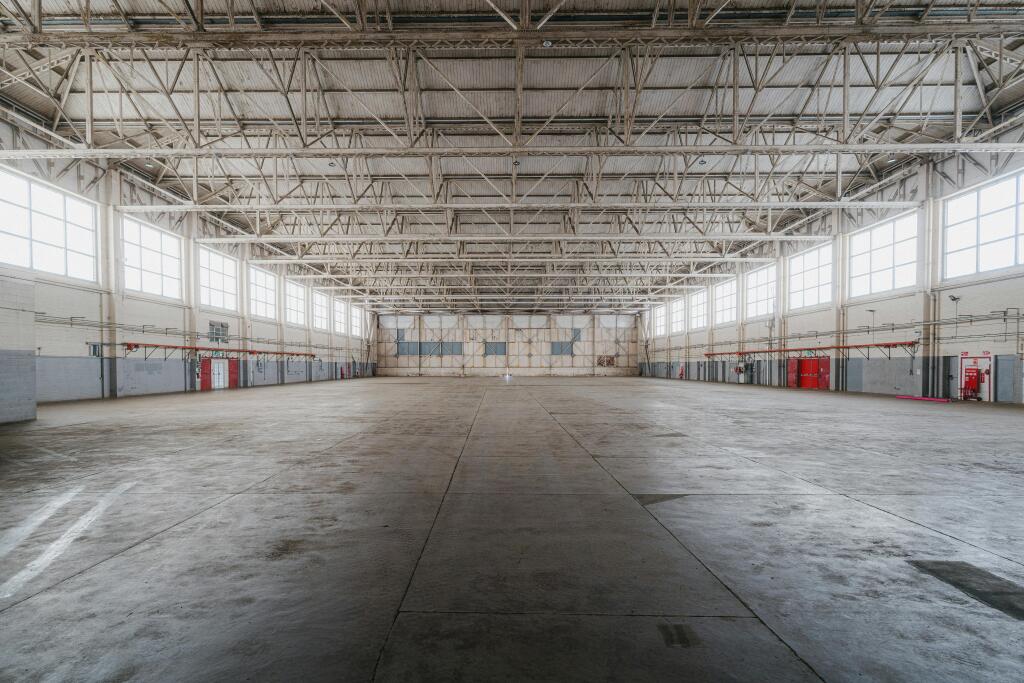 Hangar 113-1.jpg