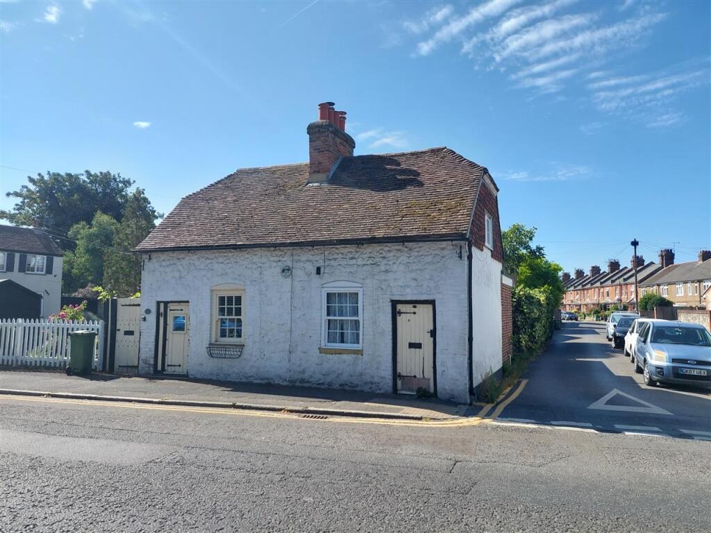 Main image of property: Rock Cottage, 65 Dymchurch Road, Hythe