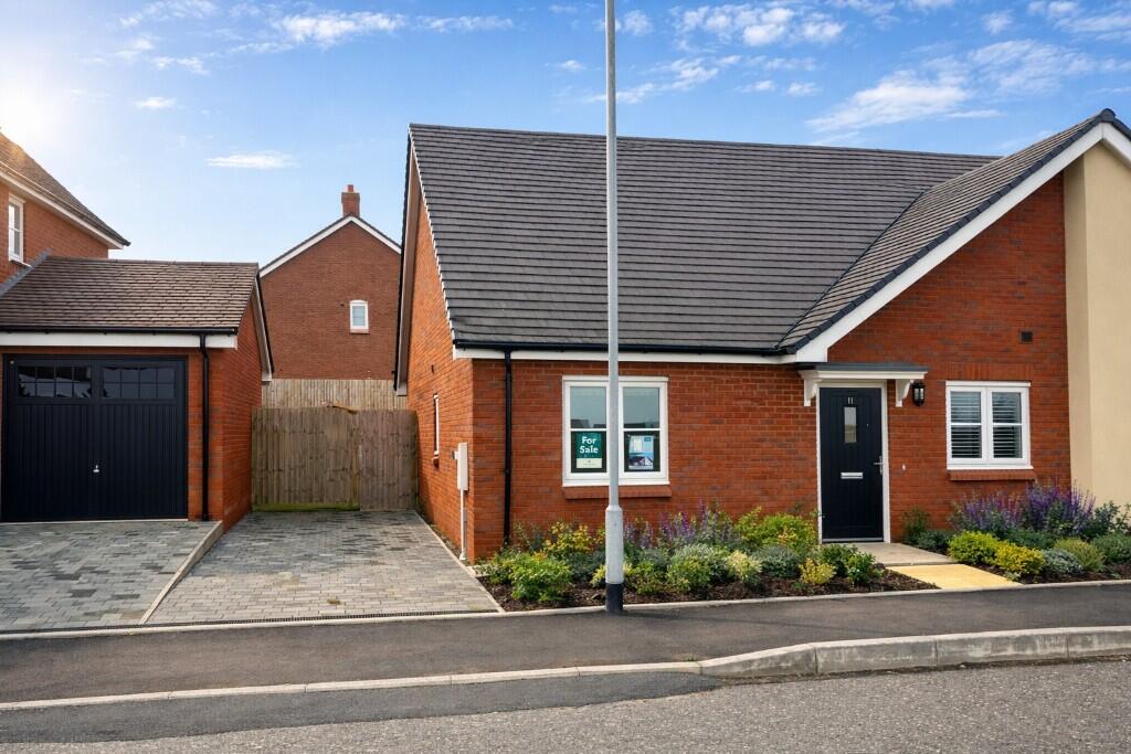 Main image of property: Wrottesley Park Road,
Perton,
Wolverhampton,
WV6 7TS
