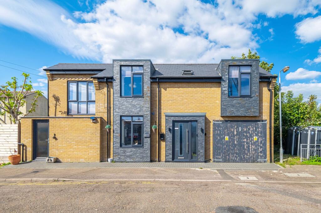 Main image of property: Sefton Lane, Great Yarmouth