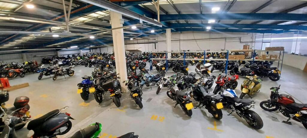 Unit 5 Alpha Way Industrial Warehouse Egham 4.jpg