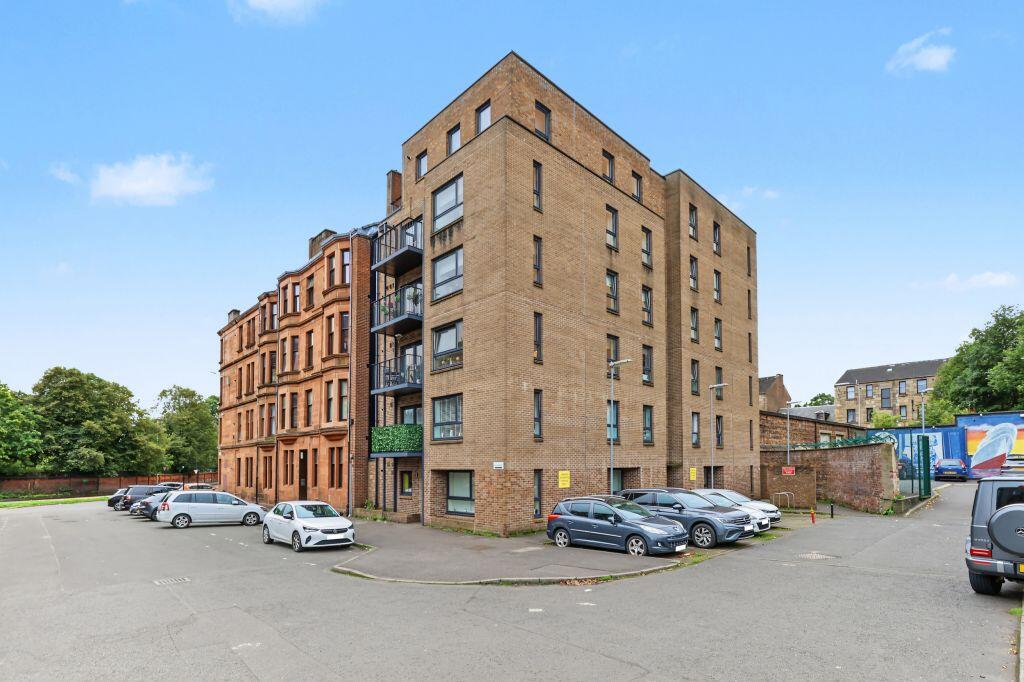 Main image of property: 4/2, 5 Aboukir Street, Glasgow, G51 4QY