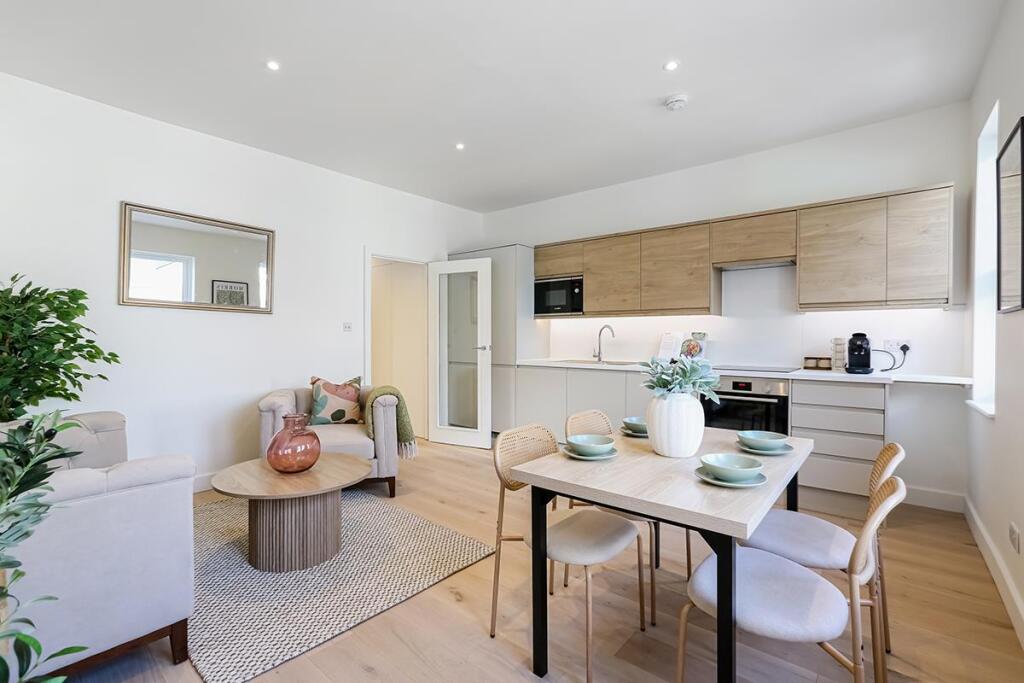 Main image of property: Kingston Road, Raynes Park,, London SW20