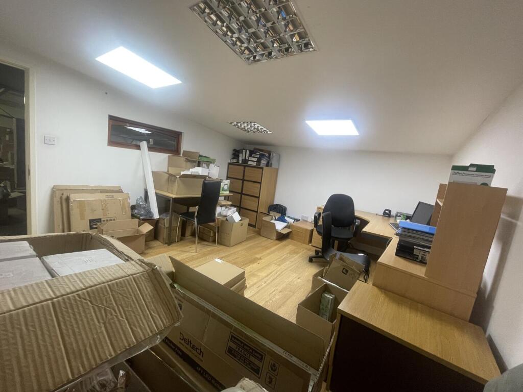 Main image of property: 2 Offices to rent n Mill Hill NW7