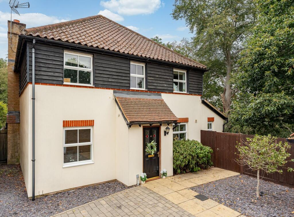 Main image of property: Eleanors Close, Thundridge, SG12