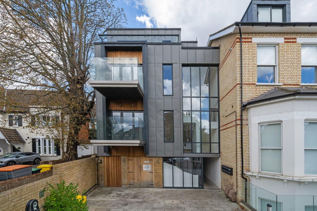 Main image of property: Montello Apartments, South Croydon, CR2