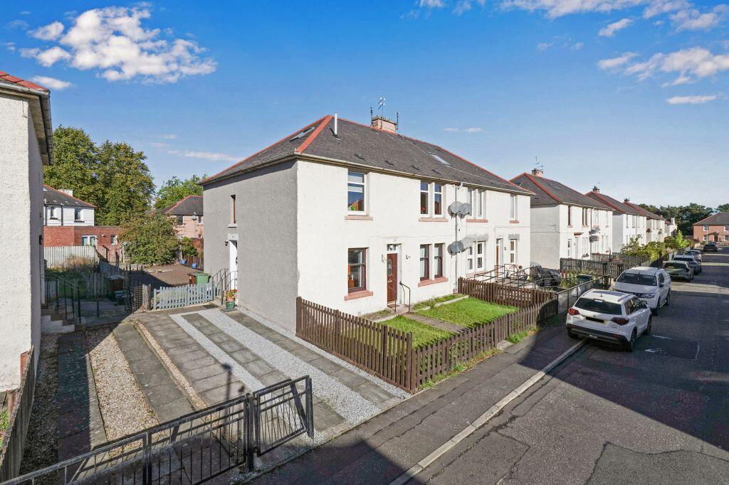 Main image of property: 31 Eskview Avenue, MUSSELBURGH, EH21 6NR