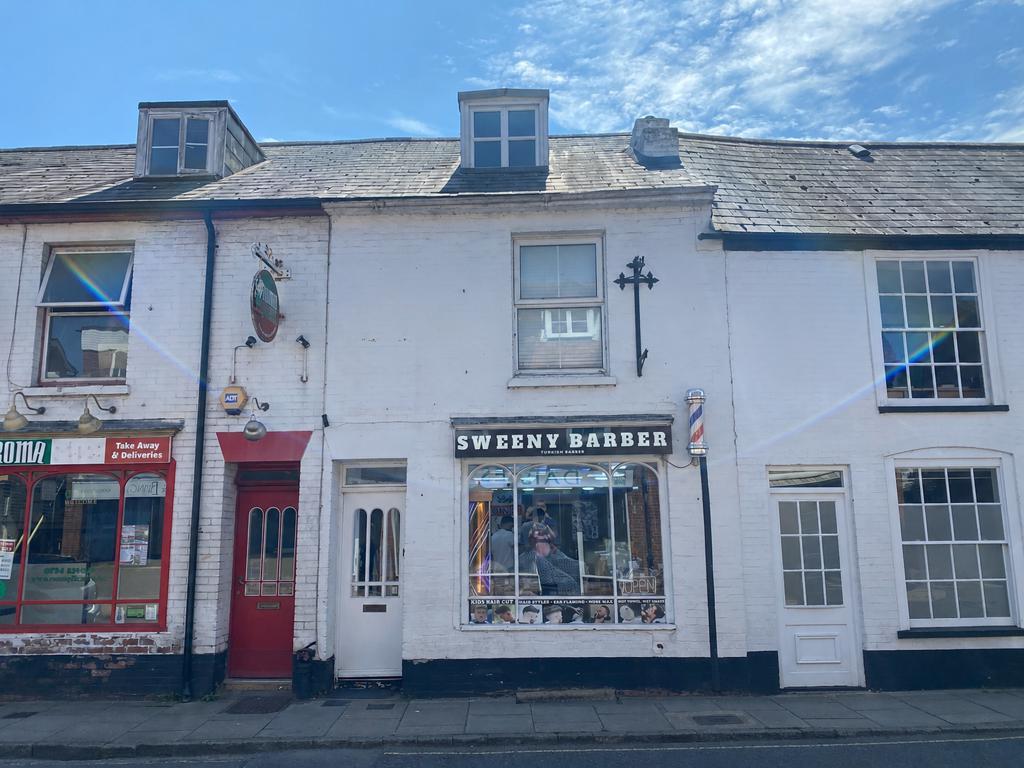 Main image of property: 39 The Hundred, Romsey, Hampshire, SO51 8GE