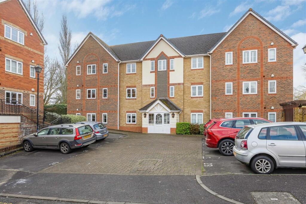 Main image of property: Tamesis Place, Reading