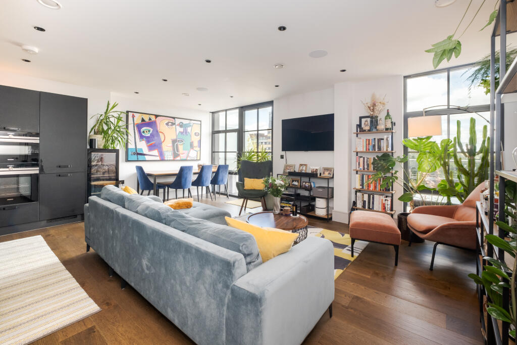 Main image of property: Bracklyn Street, London, N1