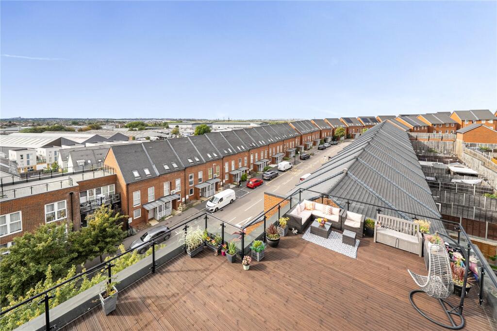 Main image of property: Oakes Crescent,, Dartford, DA1