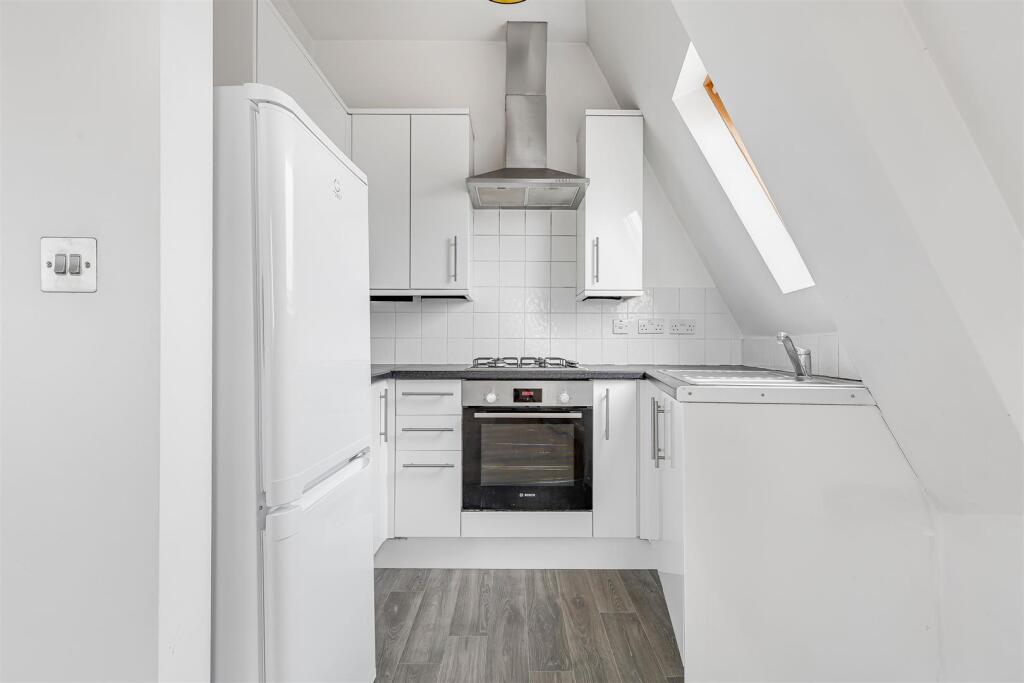 Main image of property: Penrhyn Crescent, East Sheen, SW14