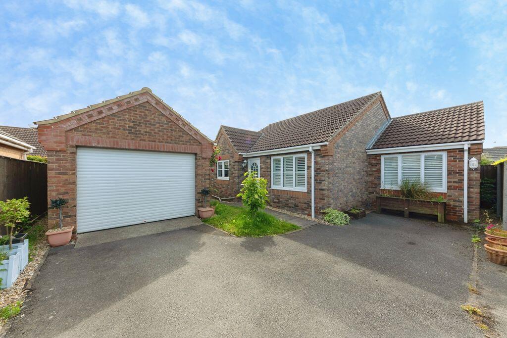 Main image of property: WELLINGTON CLOSE, SOUTH KILLINGHOLME