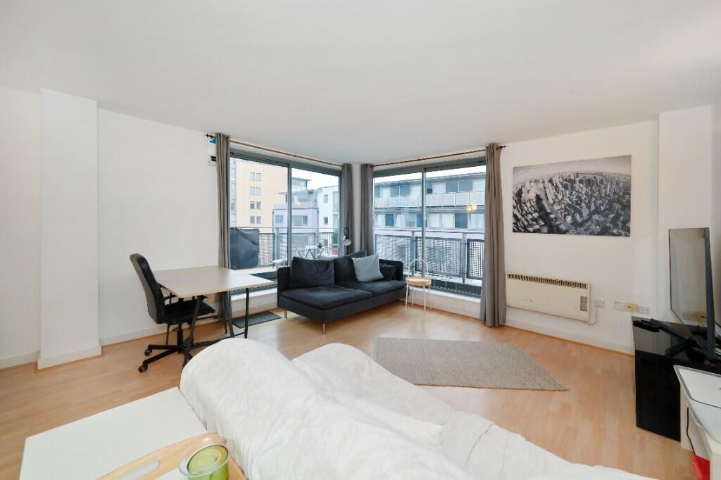 Main image of property: Deals Gateway, London, SE13