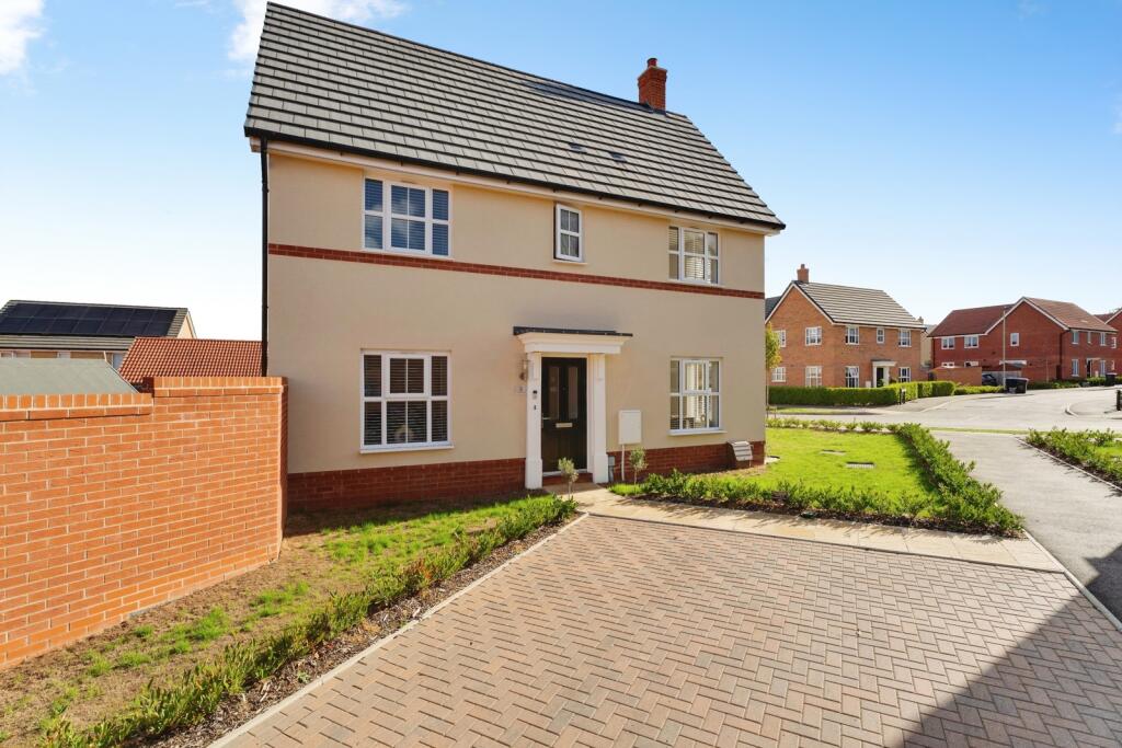 Main image of property: Emmerson Close, STOWMARKET, Suffolk, IP14