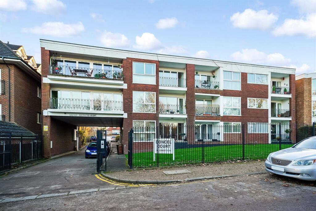 Main image of property: Forest View, North Chingford, E4