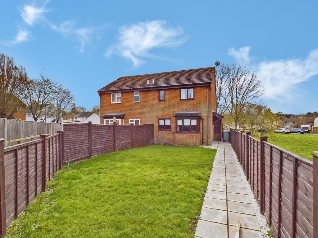 Main image of property: Sycamore Close, Watlington, Oxfordshire