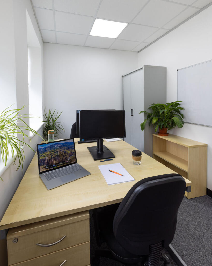 2 Person Office To Rent In Hitchin Hertfordshire