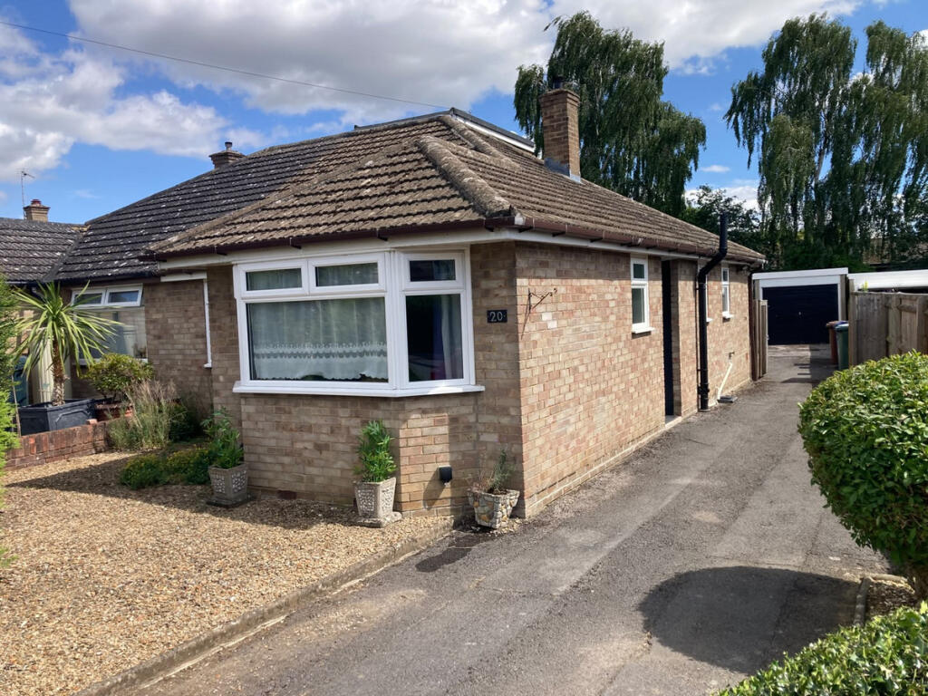 Main image of property: Benmead Road, Kidlington, OX5