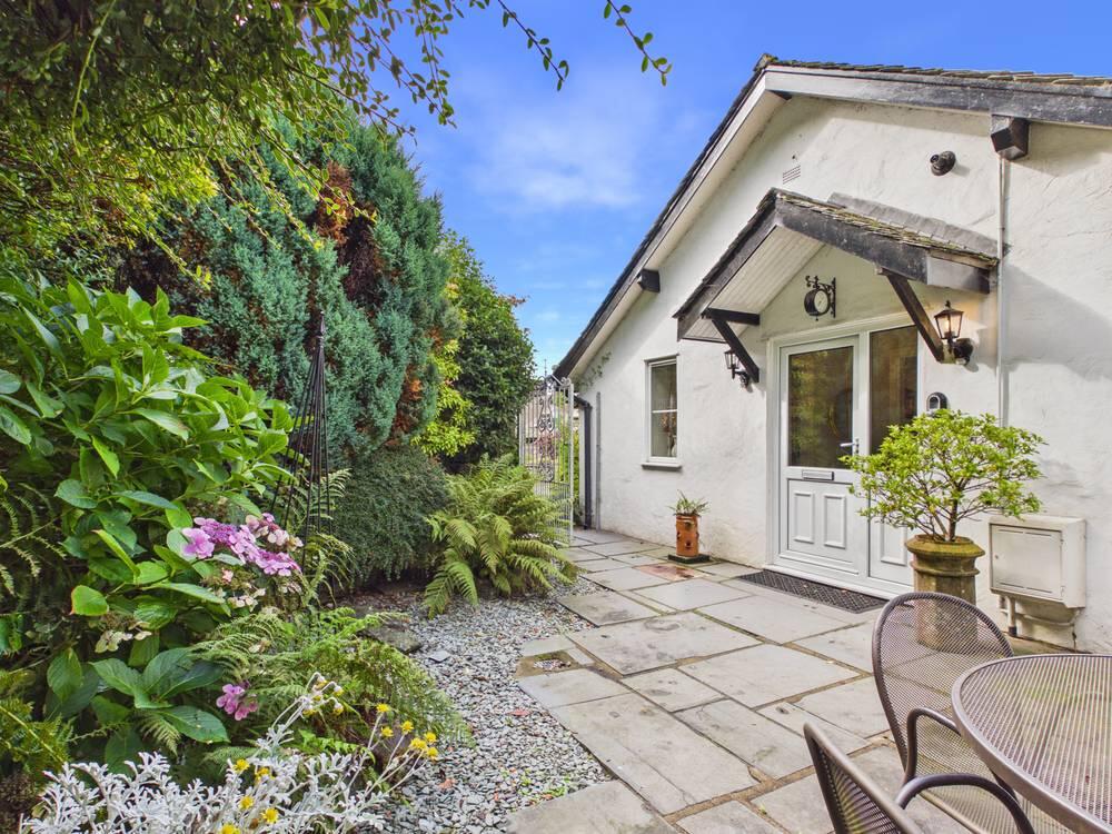 Main image of property: Courtyard Cottage, 7 Studio House, Lake Road, Ambleside, LA22 0AD