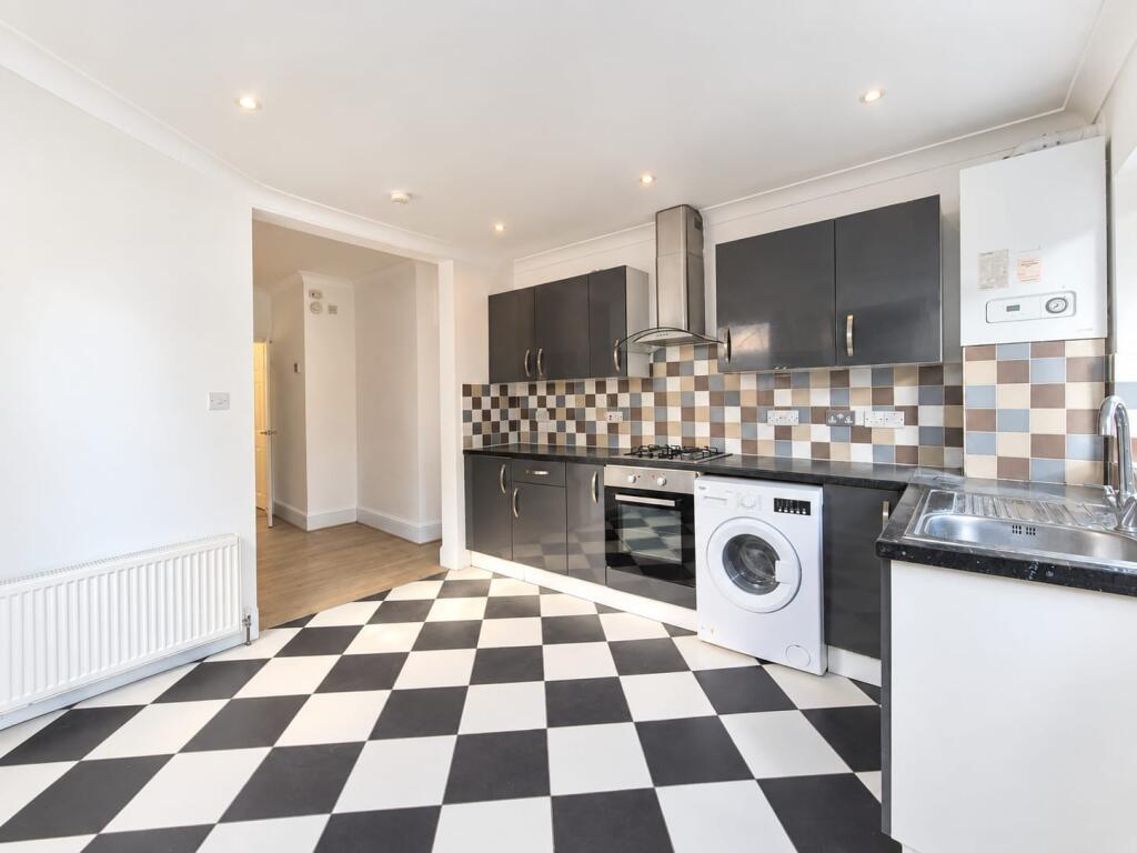 Main image of property: Cross Road, Croydon