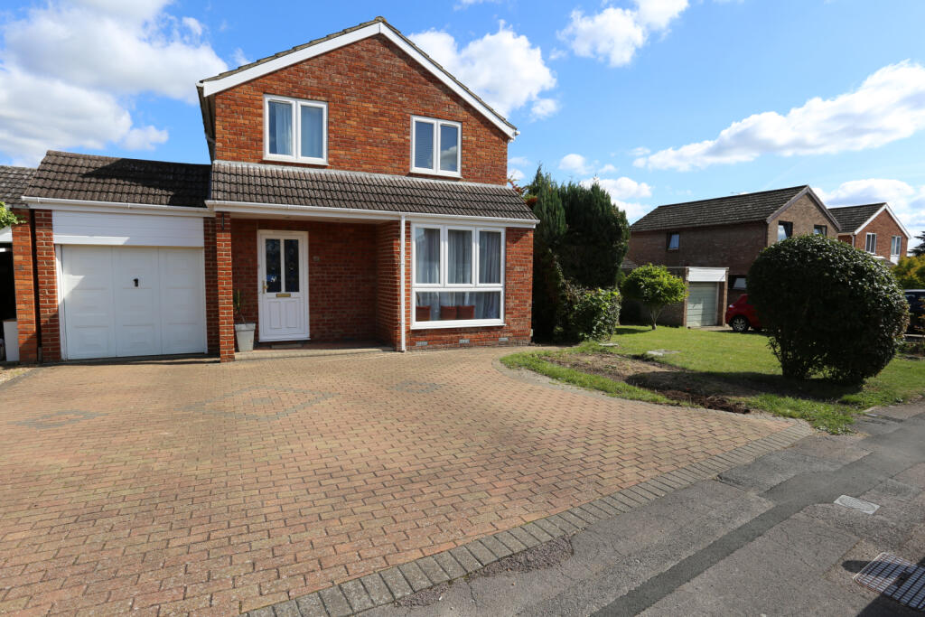 Main image of property: Rothwell Gardens, Woodley, Reading, Berkshire, RG5