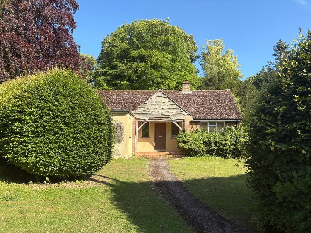 Main image of property: RG28