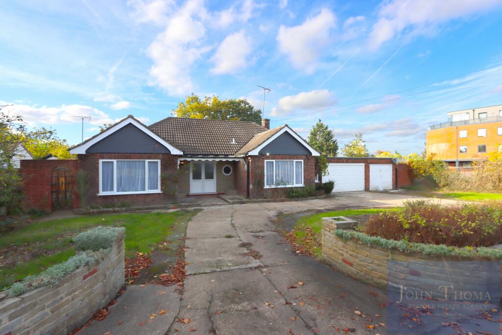Main image of property: High Road, Chigwell, Essex, IG7