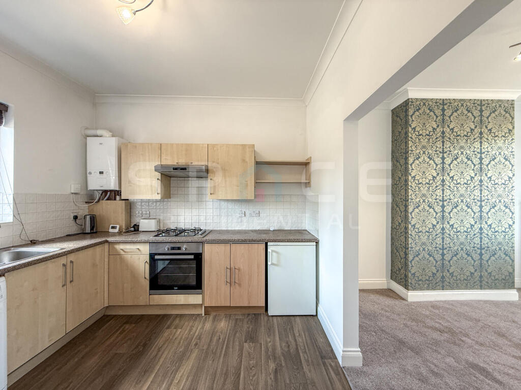 Main image of property: Spacious Four Double Bedroom Duplex Apartment | Available Now | Prime Mill Hill Location