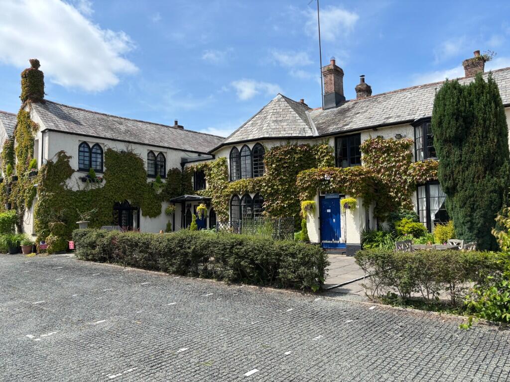 Main image of property: Lifton Hall, New Road, Lifton, Devon