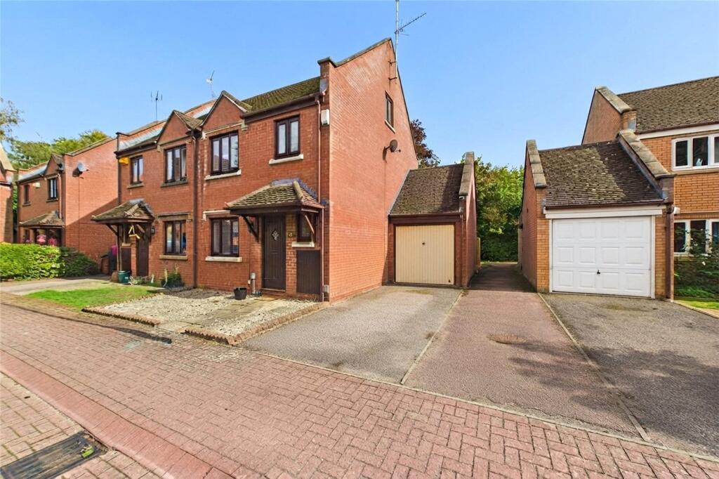 Main image of property: Fishers Field, Buckingham, Buckinghamshire, MK18