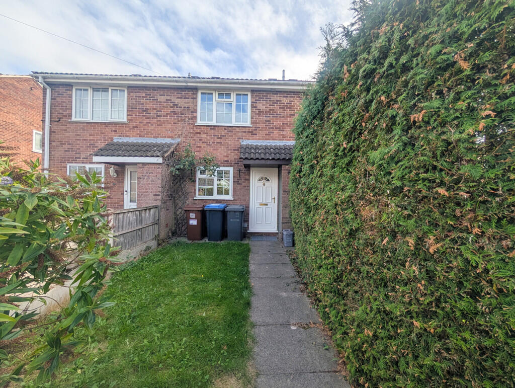 Main image of property: Sycamore Close, Burbage, Leicestershire, LE10 2JU