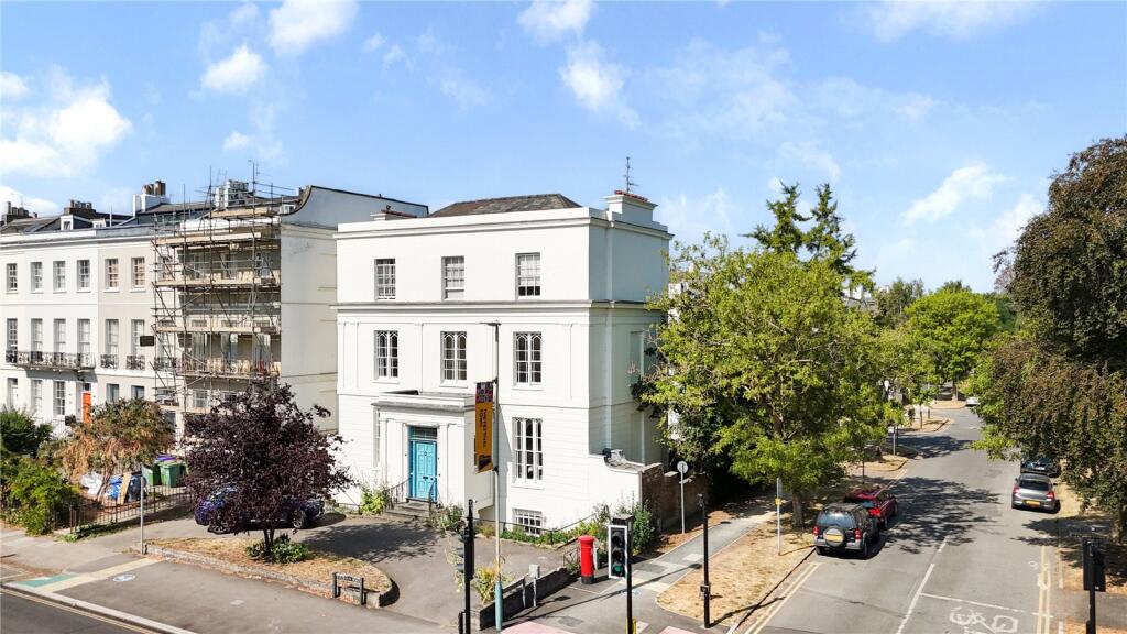 Main image of property: Evesham Road, Cheltenham, Gloucestershire, GL52