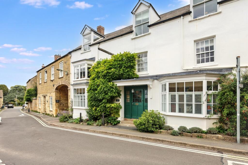 Main image of property: Market Street, Charlbury, Charlbury, Chipping Norton, Oxfordshire